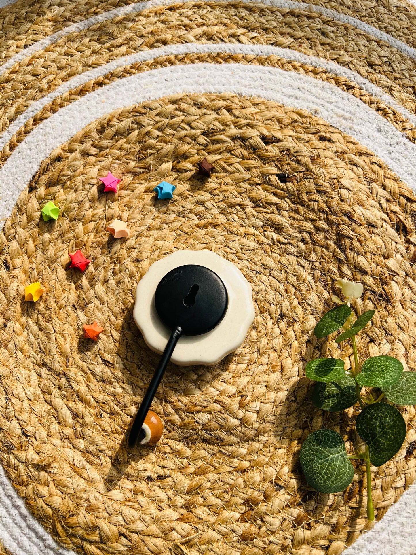 Rangoli Phool Ceramic hook